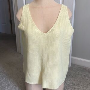 Gilly size medium yellow knit tank
